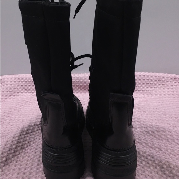 Authentic GUCCI Snow Boots - Black - Size: 6 B - Picture 4 of 8